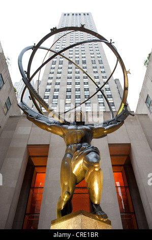 Statue des Atlas vor einem Hochhaus, Rockefeller Center, Mitte Stadt, Manhattan, New York City, USA, Nordamerika, Amerika Stockfoto