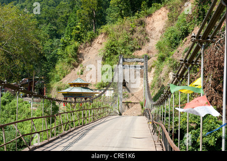 Hängebrücke, Grenze zwischen West-Bengalen und Sikkim, Blick Richtung Sikkim, Himalaya-Ausläufern, Indien, Südasien, Asien Stockfoto