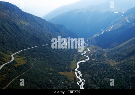 Blick von Gletsch über den Berg Passstraßen von Furka und Grimsel, Wallis, Schweiz, Europa Stockfoto