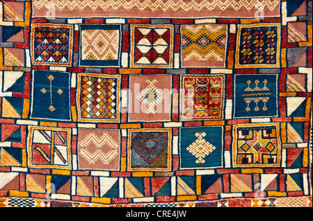 Gewebte, verknotet und bestickte Glaoui-Teppich, Detail, Marrakesch, Marokko, Afrika Stockfoto