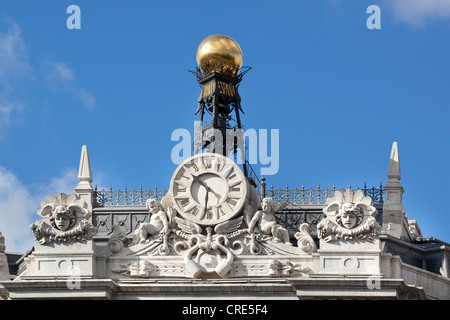 Detail des Daches der Zentralbank Spaniens, Banco de Espana, Plaza De La Cibeles-Platz, Madrid, Spanien, Europa Stockfoto