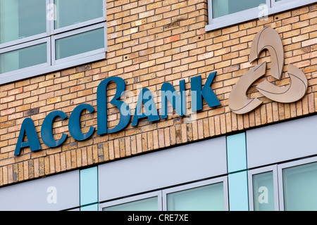 Logo am Sitz der Bank "Irish ACC" zu den niederländischen Volksbanken und Raiffeisenbanken der Rabobank-Gruppe in Dublin gehört Stockfoto