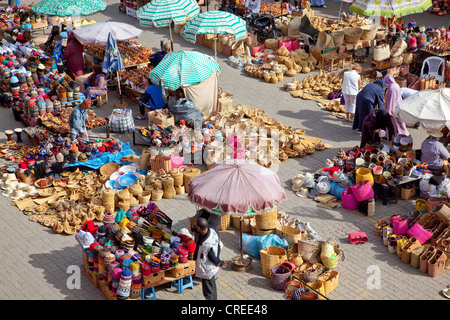 Korbwaren-Markt im Souk, Markt, Medina, historisches Viertel in Marrakesch, Marokko, Afrika Stockfoto