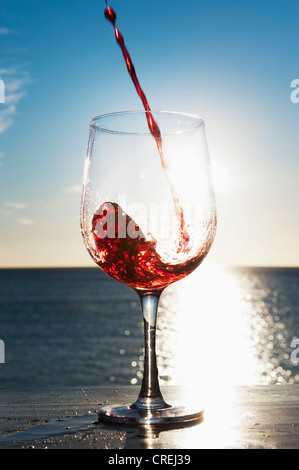 Wein in Glas im freien Stockfoto