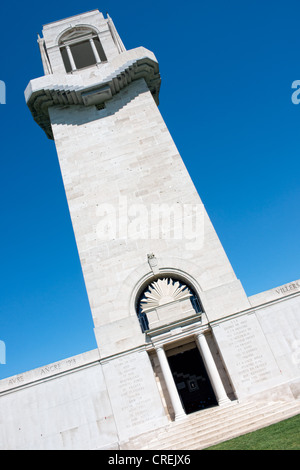 Ein Blick auf den Turm der Gedenkfriedhof in WW1 Australian National Memorial bei Villers-Bretonneux, Somme, Frankreich Stockfoto