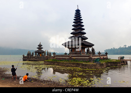 Pura Ulun Danu Bratan Tempel, an den Ufern des Lake Bratan, 11 Geschichten von Meru, Nord Bali, Bali, Indonesien, Südostasien Stockfoto