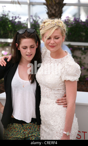 Kristen Stewart, Kirsten Dunst, bei On The Road-Fototermin bei der 65. Cannes Film Festival France. 2012 Stockfoto