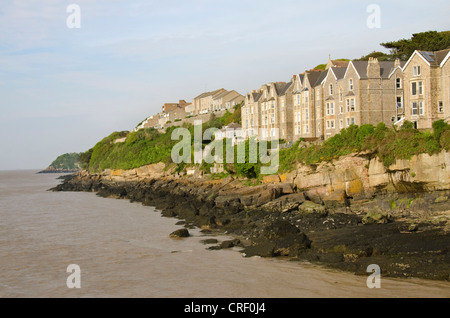 Häuser entlang der Küste, Clevedon, Somerset, England, UK Stockfoto