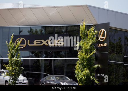 Lexus-Autohaus Stockfoto