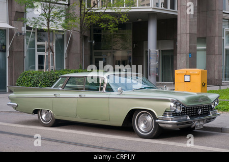 Buick Electra-Limousine 1959 geparkt in München, Deutschland Stockfoto