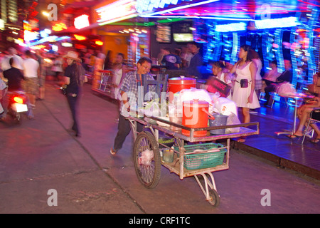 Ein thai-Mann verschiedene Fuß in Patpong in Bangkok, Thailand, Bangkok Stockfoto