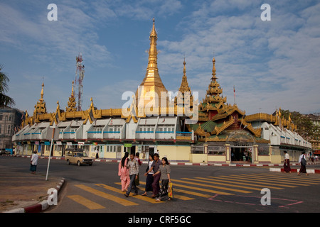 Myanmar, Burma, Yangon. Sule-Pagode. Stockfoto