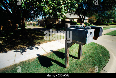 Texas-USA-Dallas Carrollton Postfächer vor Haus Stockfoto