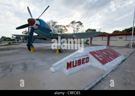 Flugzeug außerhalb des Museums Giron in Kuba. Stockfoto