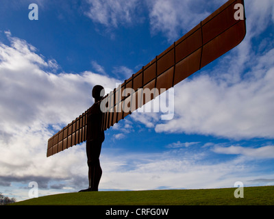 England, Tyne and Wear, Gateshead. Der kultige Engel der nördlichen Statue von Antony Gormley Stockfoto