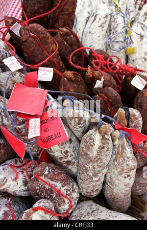 TAUREAU Wurst aus der Carmargue betrachtet hier und für den Verkauf auf temporäre Anzeige während der Marylebone Fayre in London 2012 Stockfoto