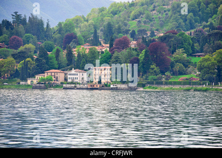 Menaggio gegenüber Bellagio, Grand am See Villen mit herrlichen Gärten, Spielplatz für die reichen & Famouus, beliebtes Ausflugsziel Stockfoto