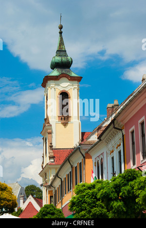 Glockenturm am blauen Himmel in Budapest, Ungarn Stockfoto