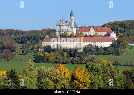 Abtei und Nacht Neresheim, Deutschland, Baden-Württemberg, sch.ools.it Alb, Neresheim Stockfoto