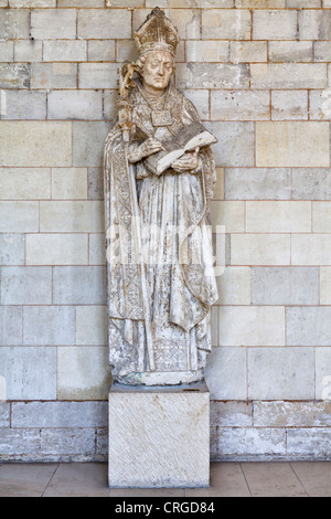 Statue von St. Ambroise in der Kirche der Abtei Notre-Dame du BEC, Le Bec-Hellouin, Frankreich Stockfoto