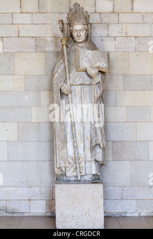 Statue von St. Augustin in der Kirche der Abtei Notre-Dame du BEC, Le Bec-Hellouin, Frankreich Stockfoto