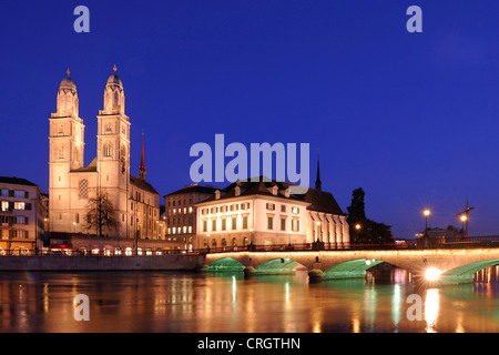 Grossmuenster in der Nacht, der Schweiz, Zürich Stockfoto