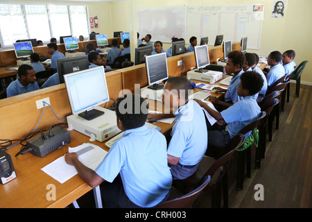 Computerunterricht in die Sacred Heart High School in Tapini, Papua-Neu-Guinea Stockfoto