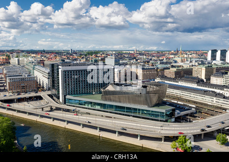 Stockholm aus dem Rathausturm mit Konferenzzentrum der Stadt am Wasser-Kongress im Vordergrund Stockfoto