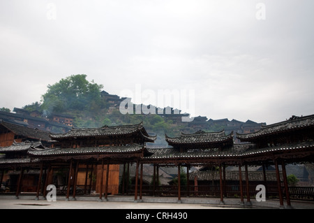 Traditionelle Chinesische Miao Miao Dorf Dachprofile, Xijiang, China Stockfoto