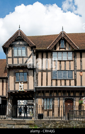 Mittelalterliches Fachwerk halbe Fachwerkhaus Lord Leycester Hospital in West Gate Warwick Warwickshire, England Stockfoto