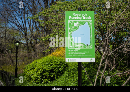 Reservoir Laufstrecke Zeichen, Central Park, New York City Stockfoto