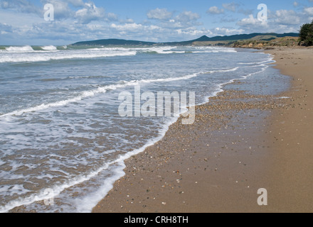 Formaela Strand an der pazifischen Küste Neuseelands Südinsel, Blick nach Süden in Richtung Shag Point Stockfoto