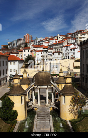 Der Garten von Mango ("Jardim da Manga") Pavillon und Brunnen in Zentral-Coimbra, Portugal. Stockfoto