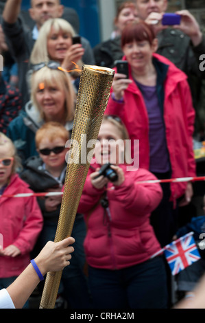 Olympischer Fackellauf; Brighouse Stockfoto