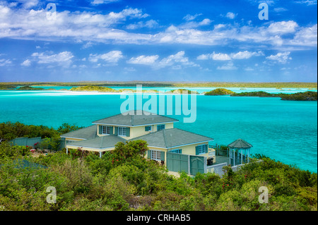 Haus am Chalk Sound. Providenciales. Turks- und Caicosinseln. Stockfoto
