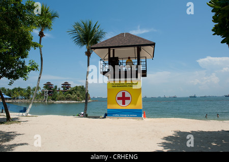 Lebensretter Post in Palawan Beach auf Sentosa Island, Singapur, Asien Stockfoto