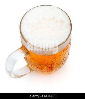Glas Bier vom Fass auf weißem Hintergrund Stockfoto