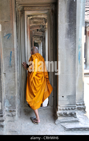 Munk in Angkor Wat, Kambodscha Stockfoto