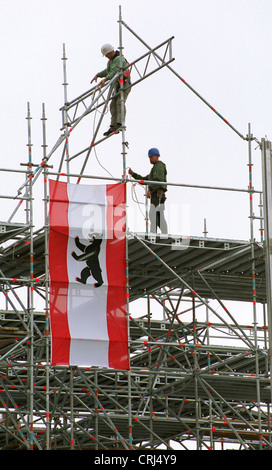 Geruestbauer vor Ort Lehrter Bahnhof Stockfoto