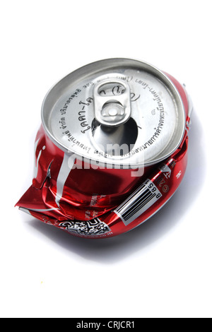 Zerkleinerte Coca Cola Dose Stockfoto