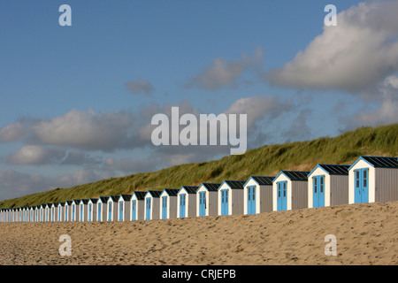 lange Reihe von Strand Hütten, Niederlande, Nordsee Stockfoto