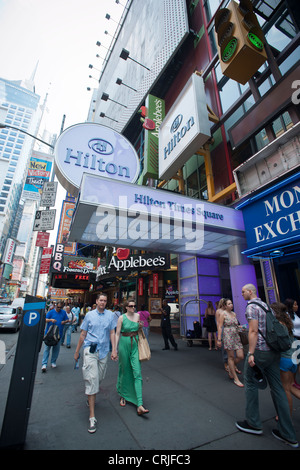 Die neu renovierten Eingang zum Hilton Times Square Hotel in New York Stockfoto