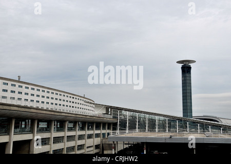 Charles de Gaulle Flughafen terminal 2 F Gebäudeinneren ...