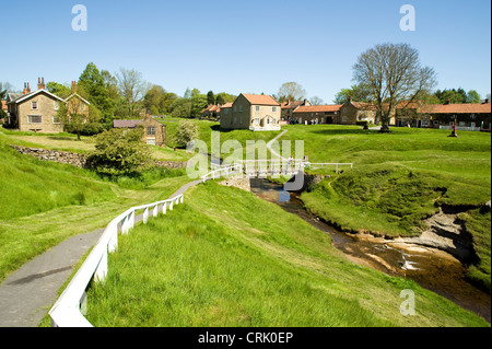 Traditionelle Steinhäuser Hutton-Le-Hole, North Yorks Moors Nationalpark, Yorkshire, England Stockfoto