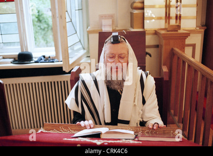 Orthodoxen jüdischen Gottesdienst in Berlin Stockfoto