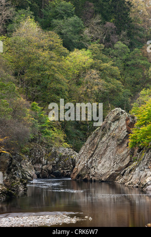 Soldat der Sprung in den Pass von Killiecrankie über den Fluss Garry, Perthshire, Schottland Stockfoto