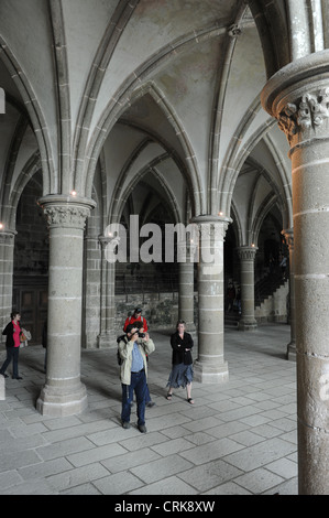 Le Mont Saint-Michel Interieur der Rittersaal Stockfoto