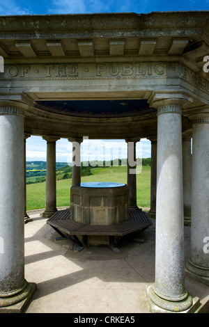 Die Inglis Memorial mit Sicht auf Colley Hügel die Stadt Reigate 1909 gestiftet wurde Stockfoto