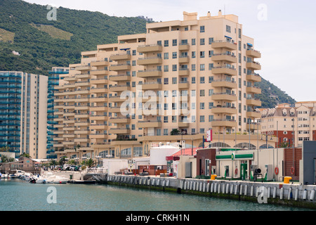 Foto von Ocean Village in Gibraltar. Stockfoto