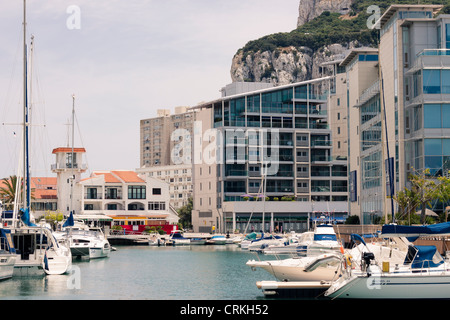 Foto von Ocean Village in Gibraltar. Stockfoto